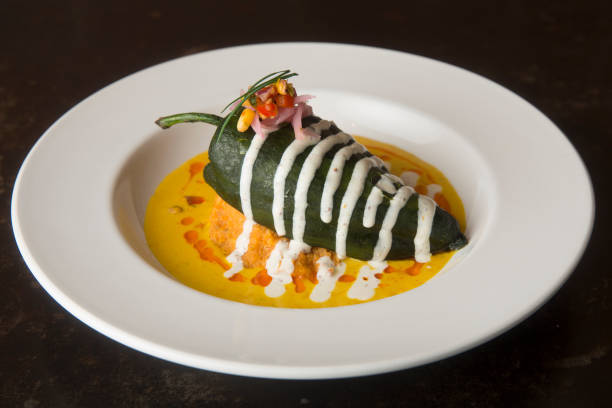 Recetas de cocina mexicana: Chiles poblanos rellenos de elote 