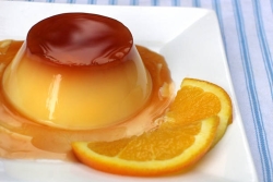 Preparar Flan de yogurt y naranja